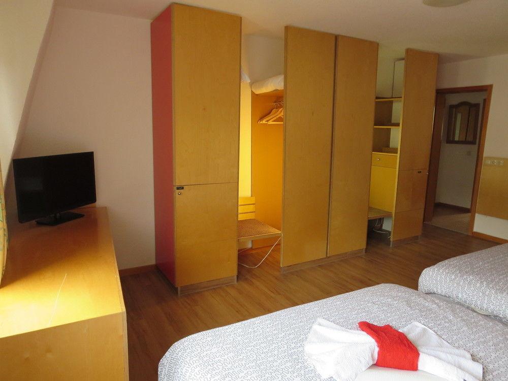 Ruhrzimmer เกลเซนเคียร์เคน ภายนอก รูปภาพ
